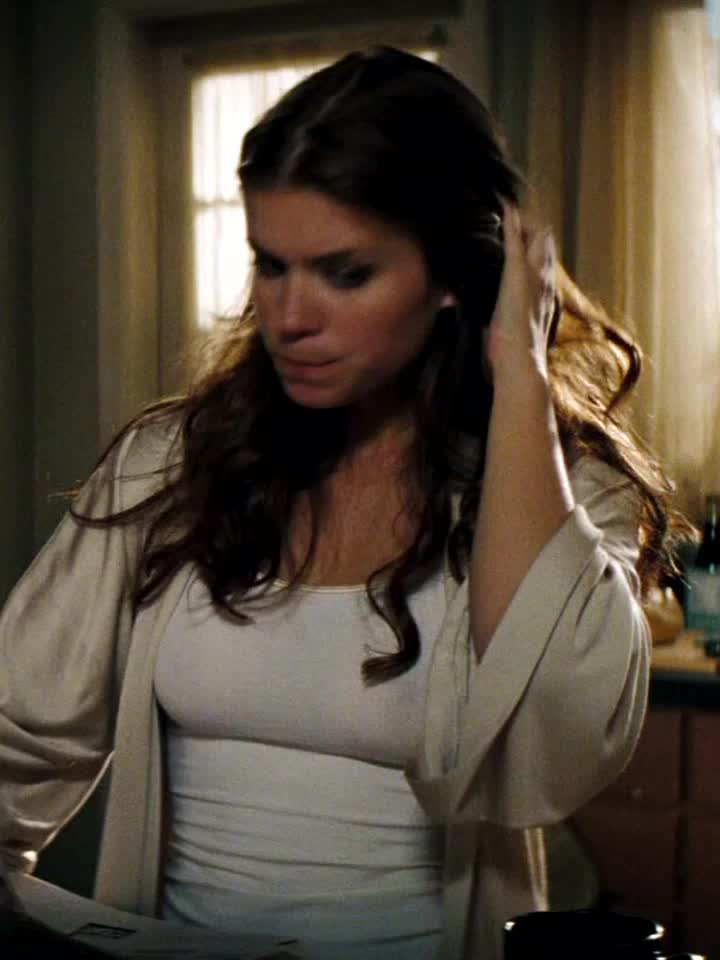Kate Mara's Nips