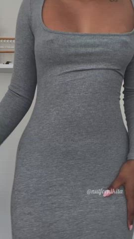 I just HAD to show you what was hiding under this dress 😈