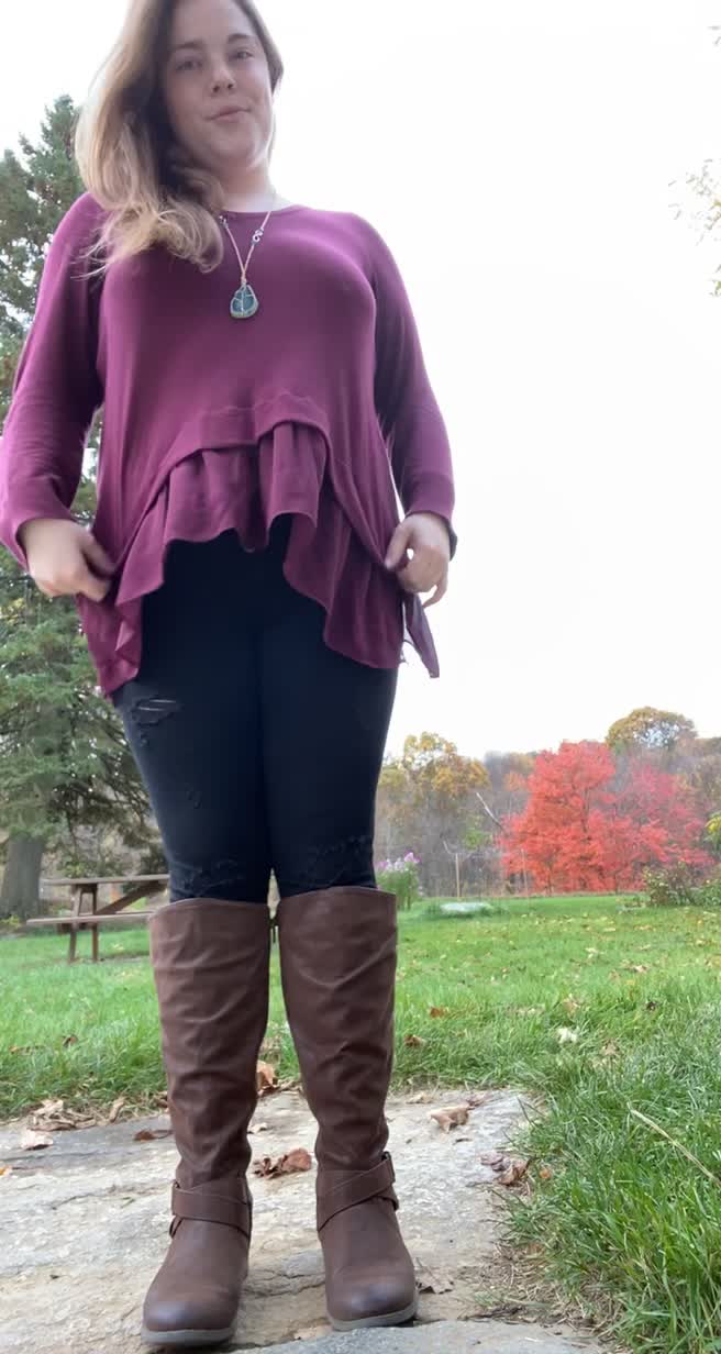 I love how my ass looks in black 🖤