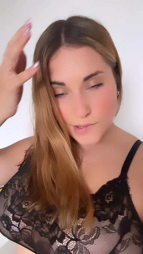 Very squeezable. Extra grabbable.