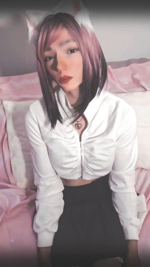 You never know what's going on underneath a skirt 😇