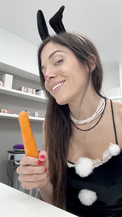 I'm the dentist everyone wishes they had https://onlyfans.com/drlilypeach/c10 thumbnail