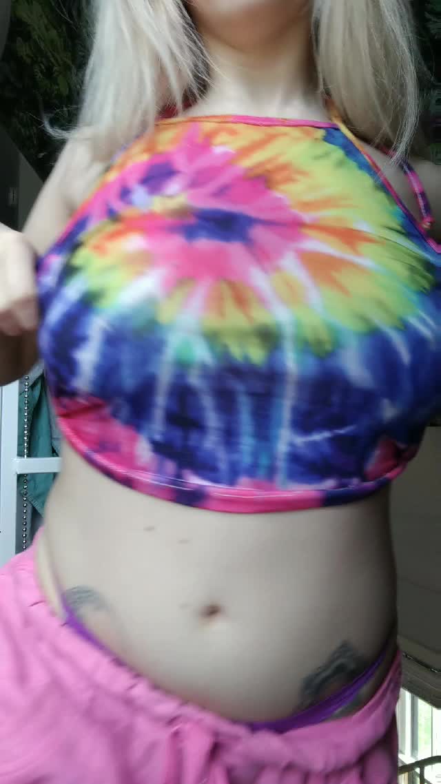 It's my cake day but I have a surprise for you...