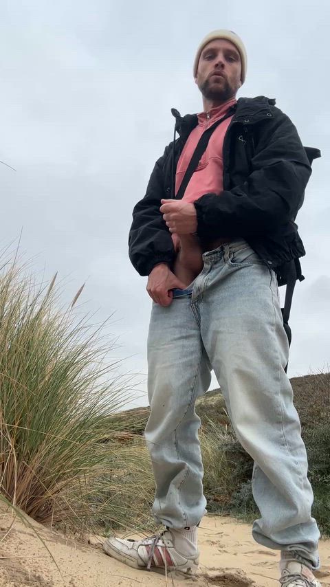 Jerking off in the dunes