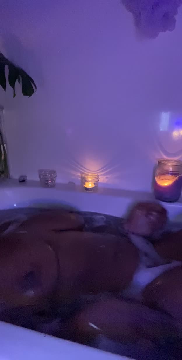 Bath time 🥰
