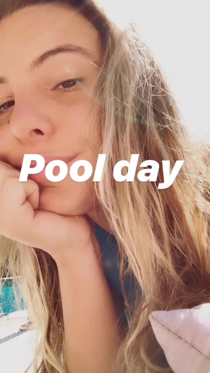 Ass by the pool.