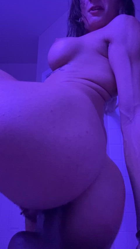 Anal loving, muscle babe! And yes I do anal on VC [selling] [sext] [rate] [gfe] lots of [premade] anal and [fet] content available too!