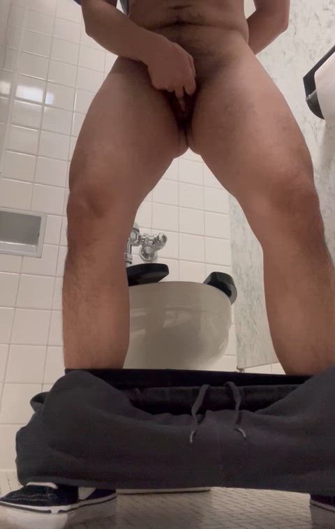 leaving the stall door open tonight 😉 (21FTM)