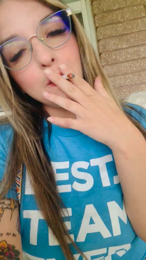 Bluedream loves her infused prerolls! 😍🔥 they’re my favorite and get me high af!