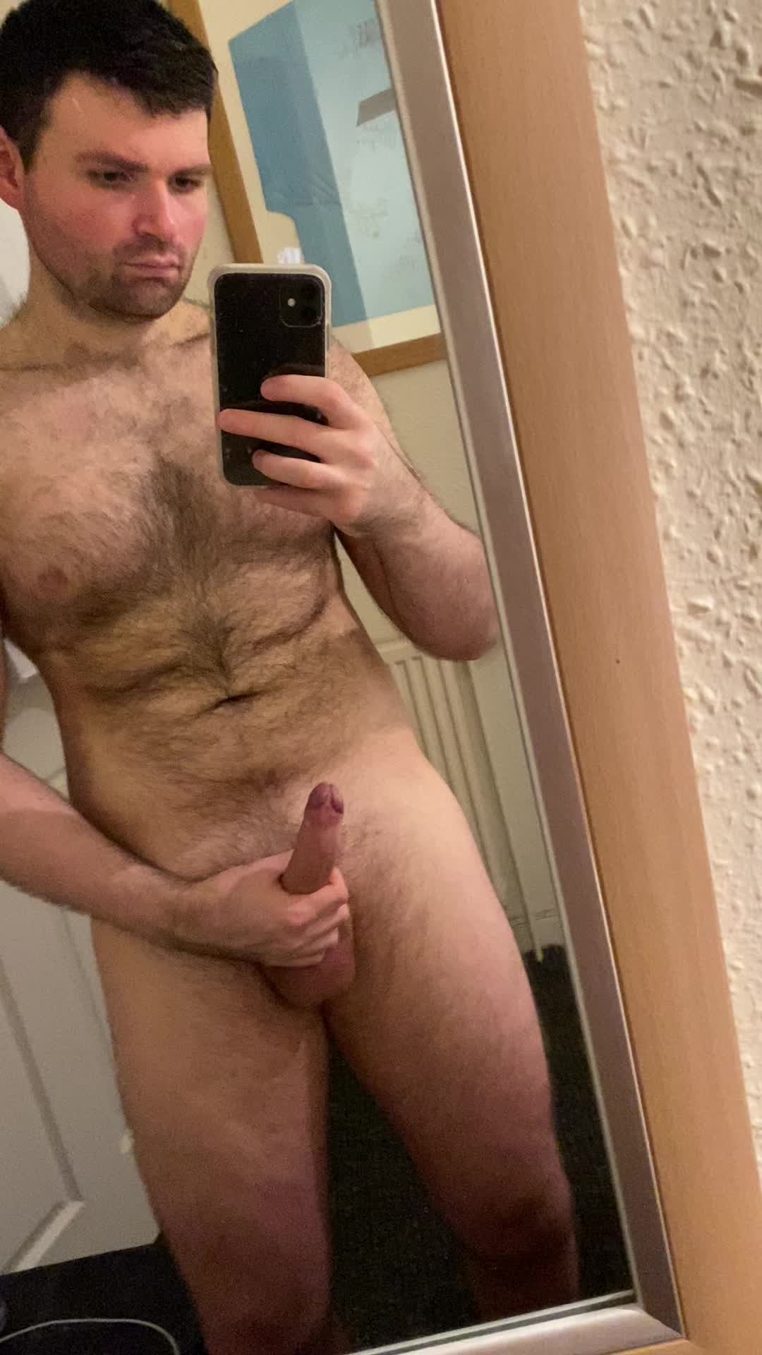 I need a mouth, hand or pussy 🤤