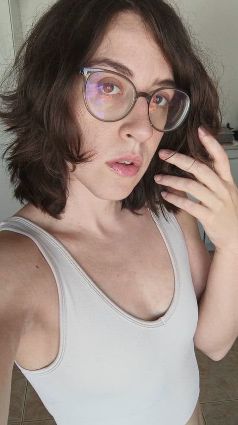 Am I your shorthaired girl type?