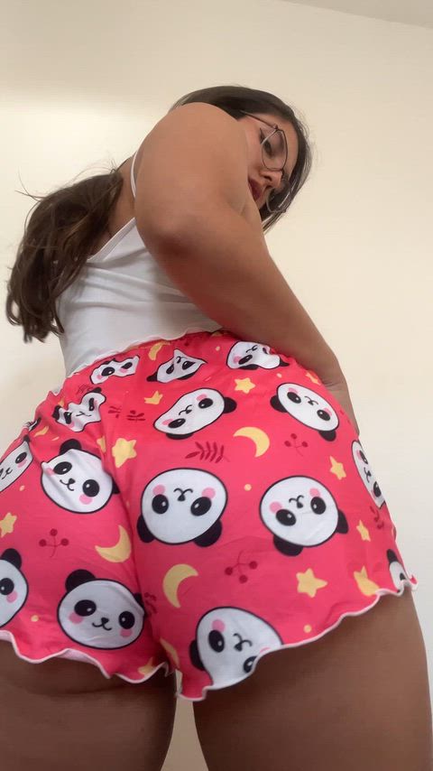 Imagine me riding your face while moving like this