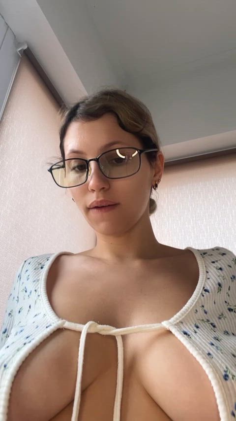 18 year old mexicana ready to breed, who's down
