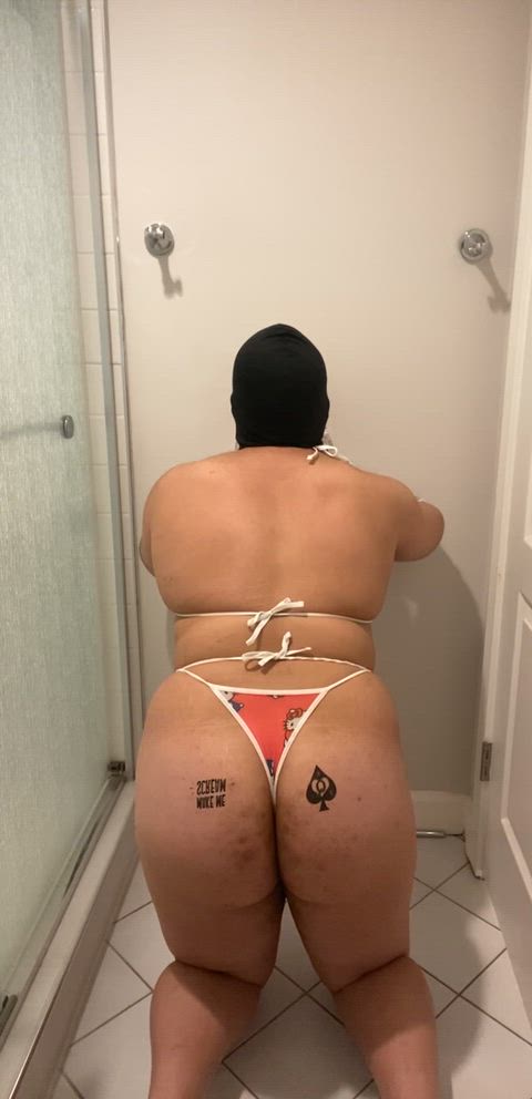 5’2 failed as a man and built like a girly girl 🥺🧎🏼‍♀️