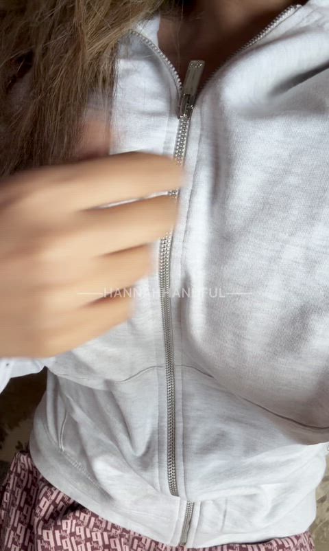 Would it distract you if I wore this to your gym?