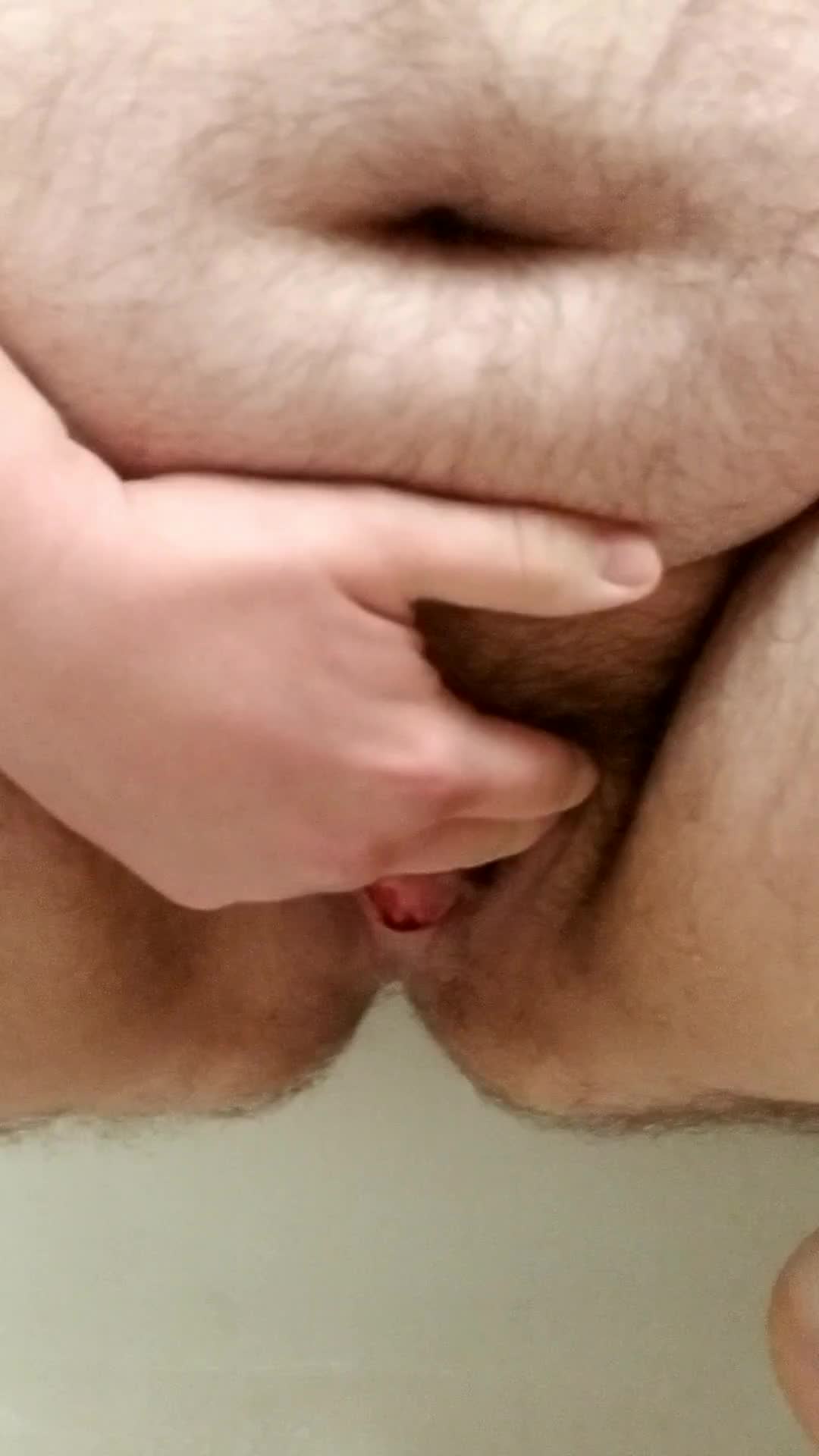 I had to piss so fucking bad 💦😩