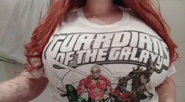 New phone is here! Better quality for your daily dosage of boobs love ;D