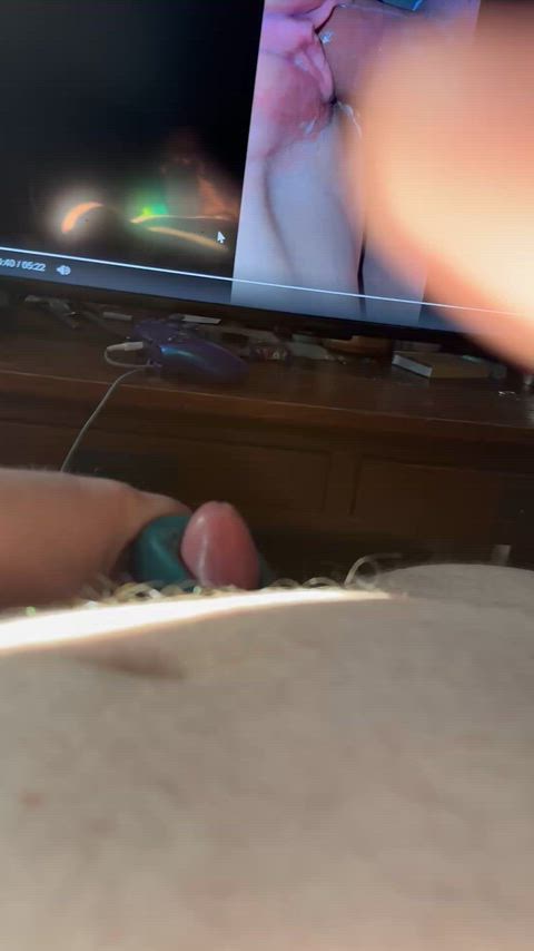 I always wait to cum with the guy