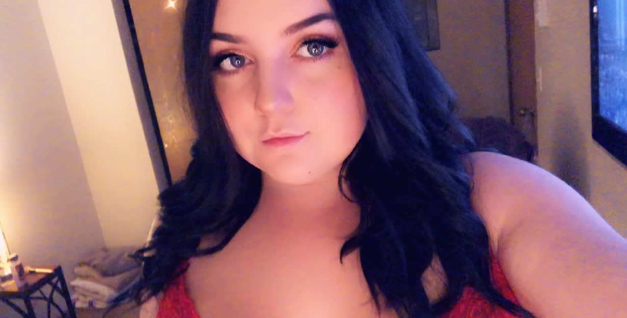 Do you like my cute little face?