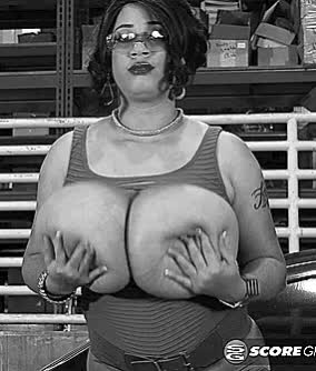 Roxi Red