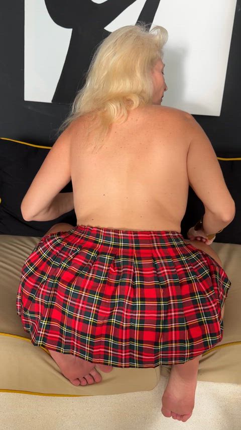 50yo mom of 2 but I think I still got it. [f]