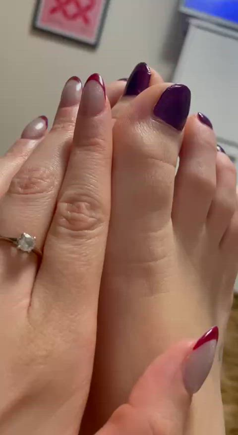 Pretty feet in your face