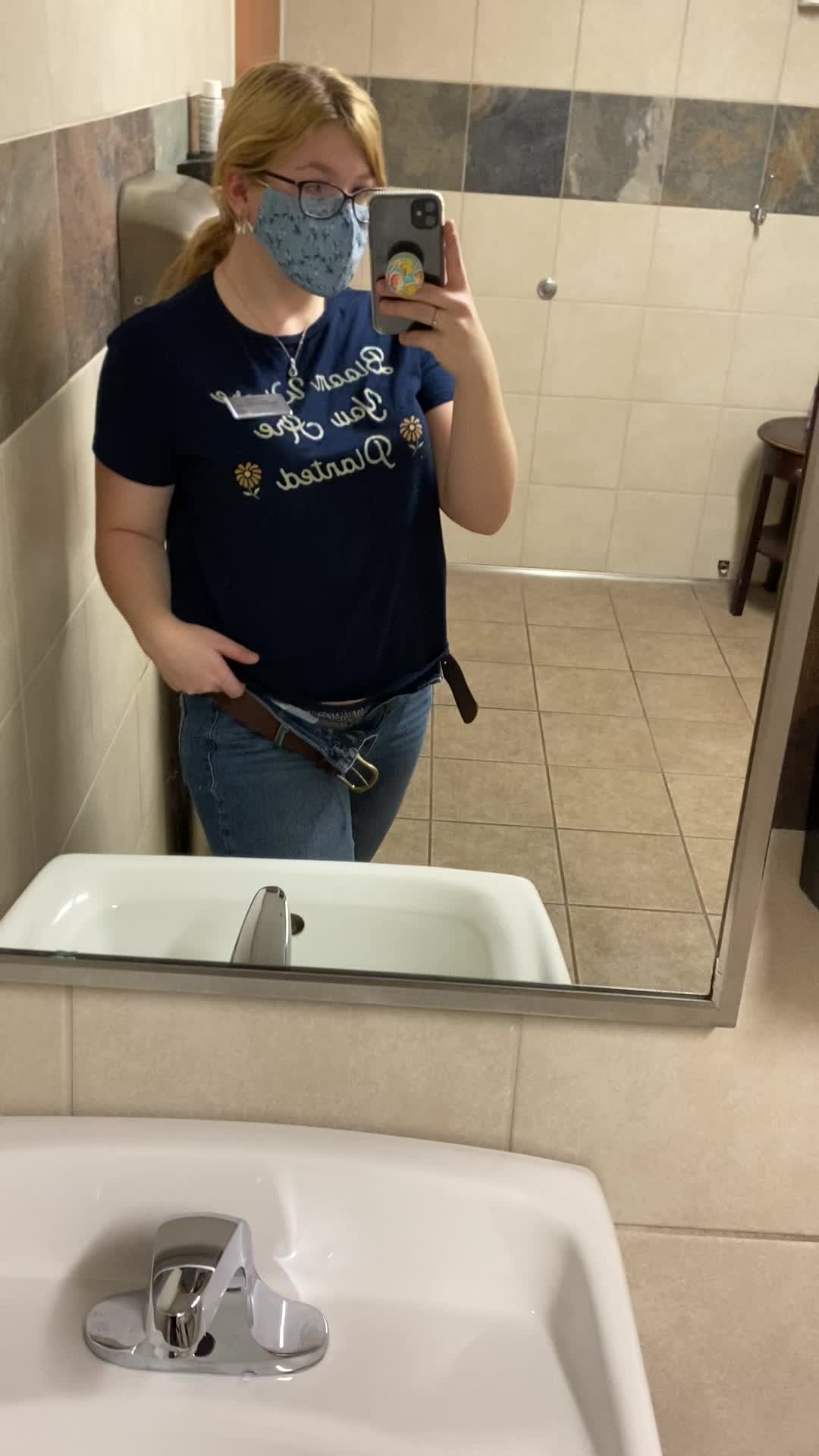 Felt cute at work... hope I can make you smile 🥰