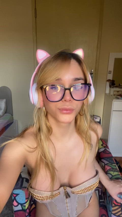 Do you like trans gamer girls?
