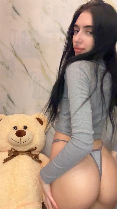 My ass is begging to get spanked