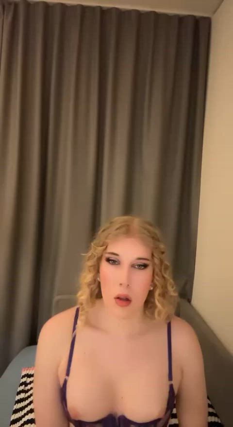 Any straight guys loves to suck big wand