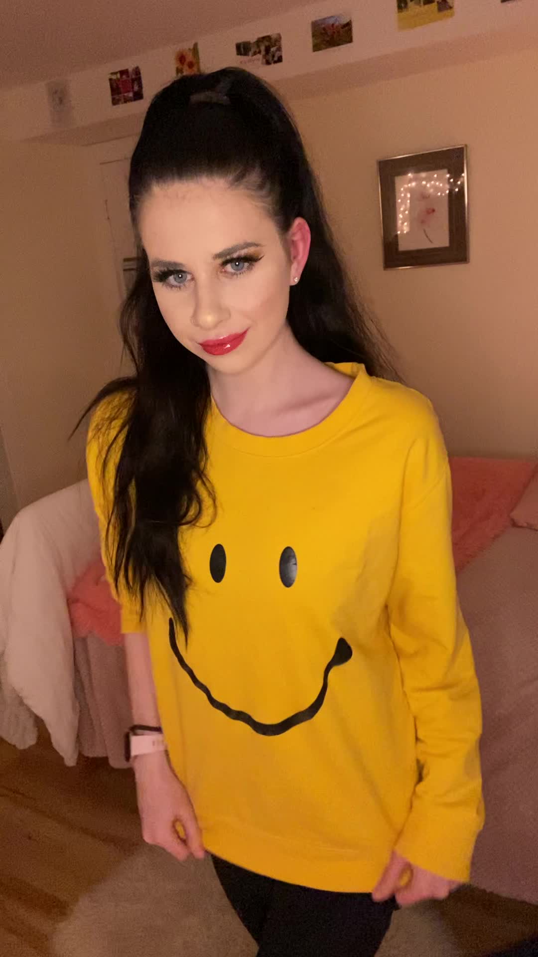 Tiktok is @madamevanessa98 😈 direct link is in the comments 👌🏼