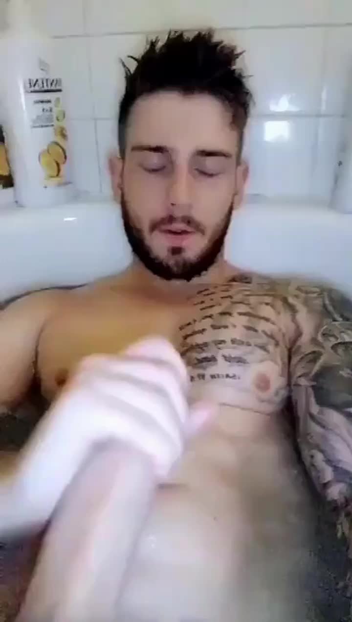 Who doesn't enjoy a nice relaxing wank? Questionable to shoot your load into the water like that though