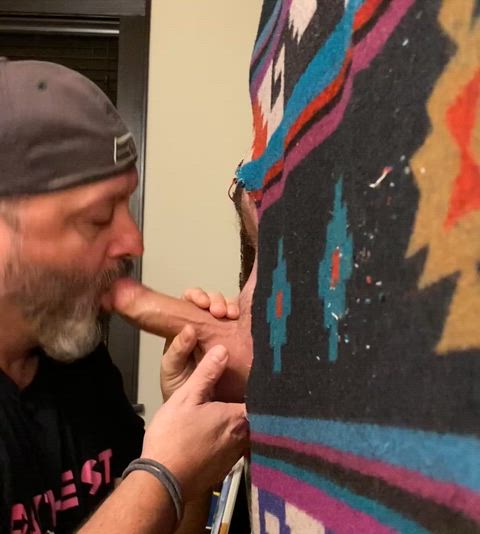 (48)The time that married stud, needed to make a pit stop, to unload his big thick load deep down my throat. 37/ 5’10”/ 175lb / 8”