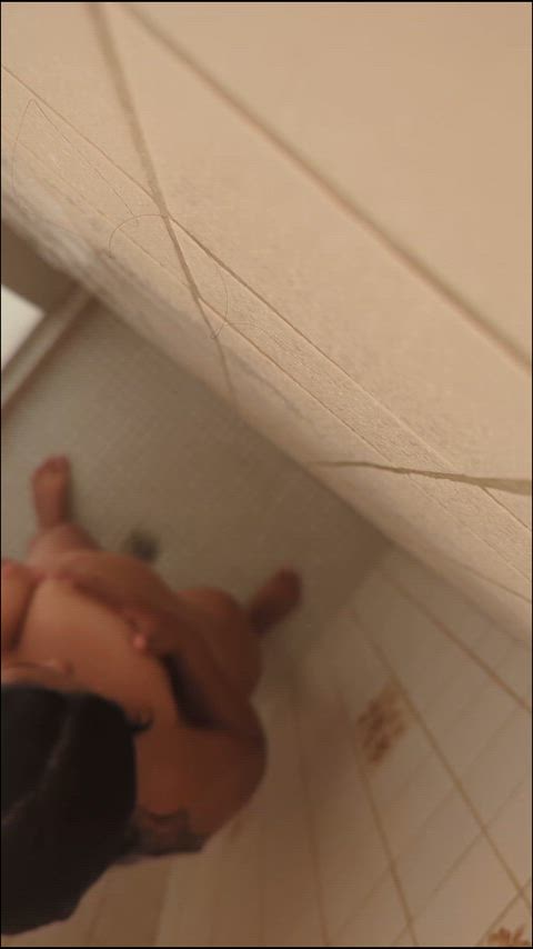 Canela — Vídeo — Come spy on me while I bathe on Sunday 😈😈