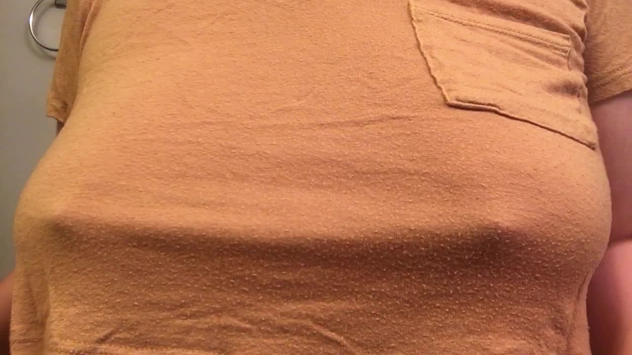 First titty drop oc 😚