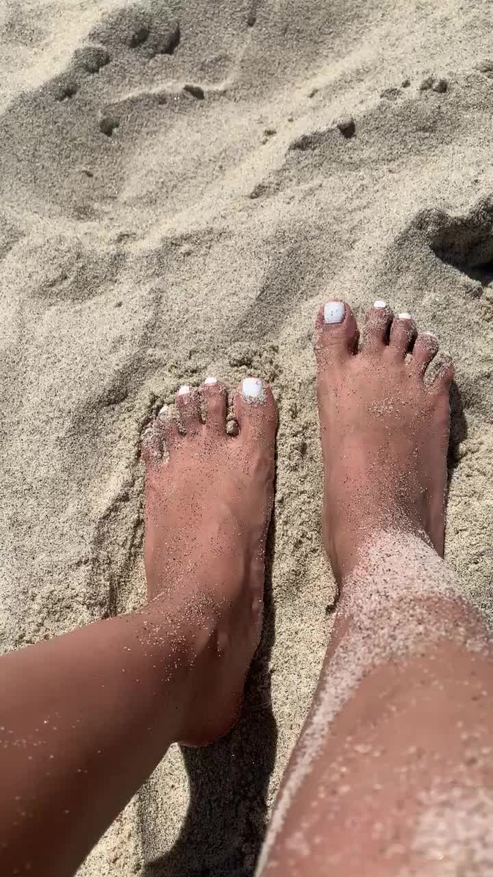 beach fun, anyone wanna join me?