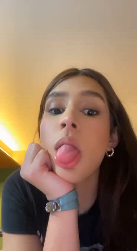 am i pretty enough to make you horny?