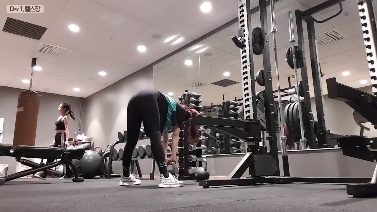 AOA - Chanmi Flaunting