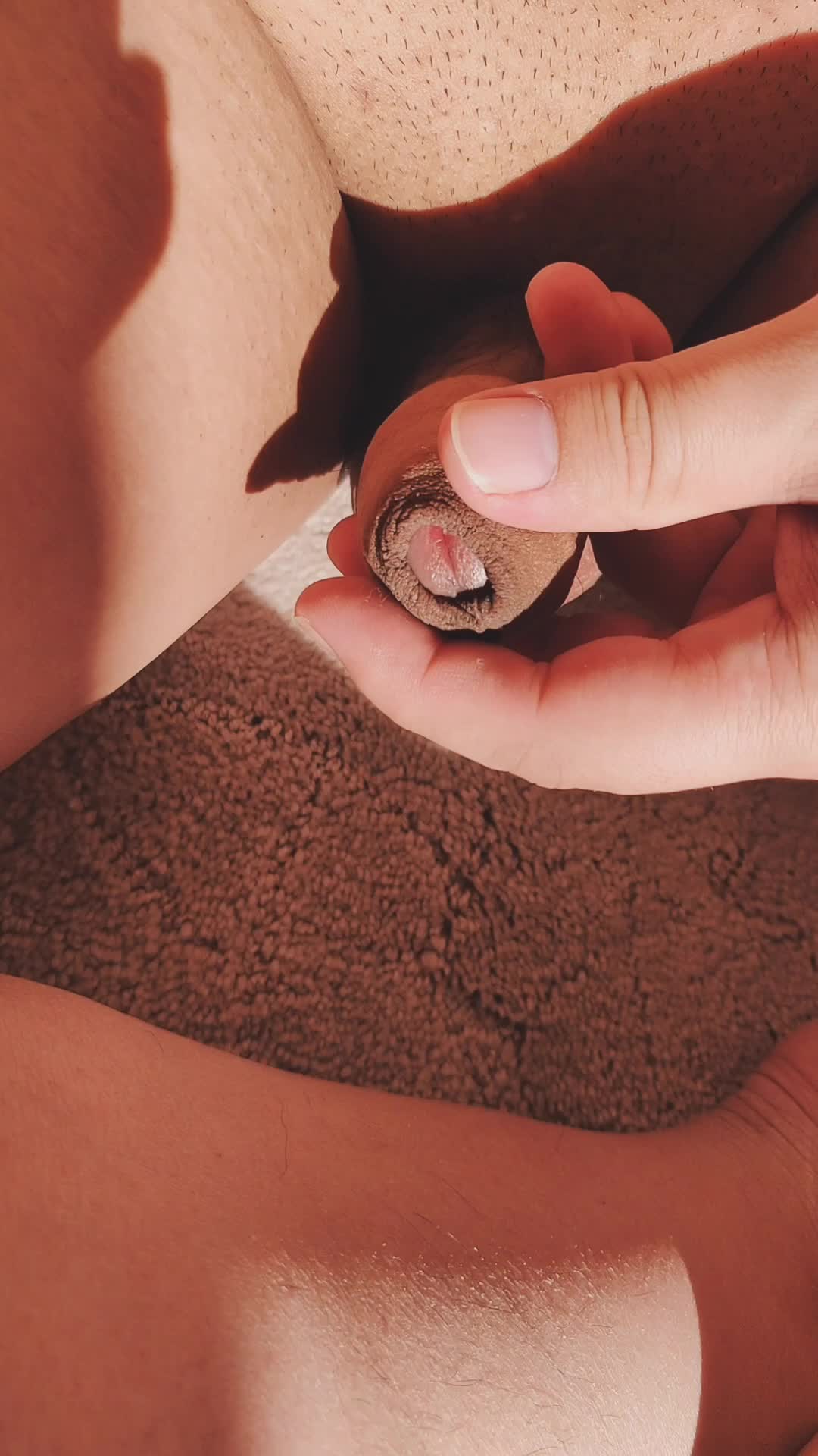 is a slow reveal be a thing for guys? it's ok to be a smaller guy if you have a full package to play with