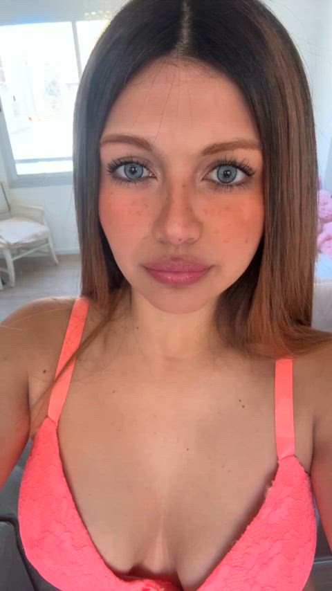 a latina girl can't be too thick ;)