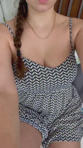 Amateur Big Tits Boobs College Jiggling Teen Titty Drop Porn GIF by lamsinka89