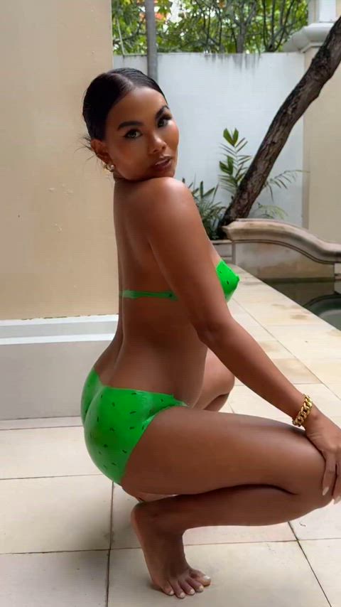Body paint bikini @morenaasia