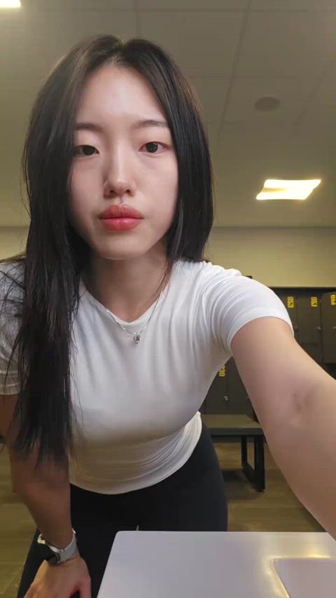gina.jang 241228 nice ass