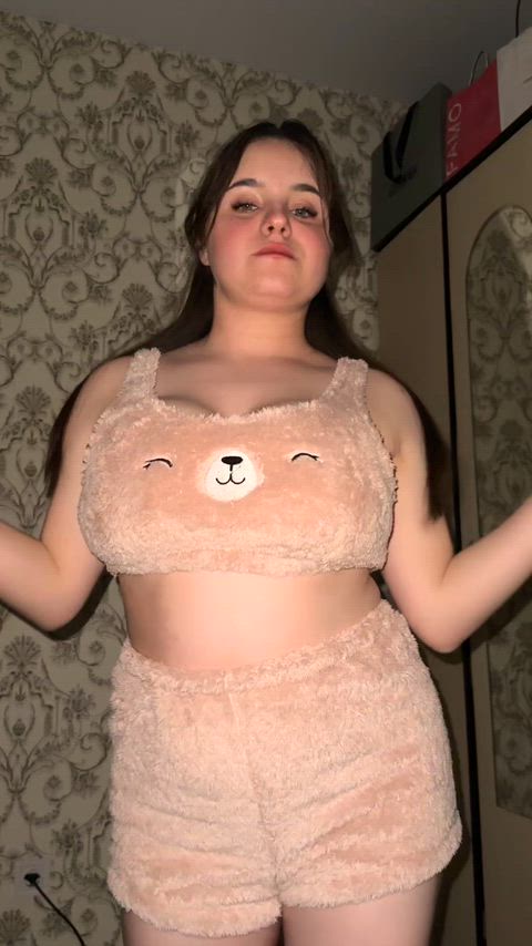 I need someone to glaze them with cum