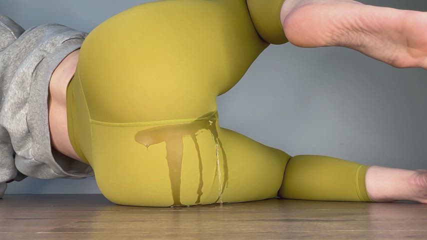 Peeing on sweaty leggings after workouts