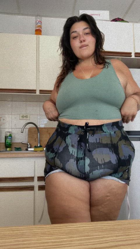 I almost got caught flashing you🤭 do you like my outfit..would u go shopping with me