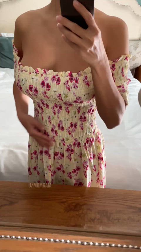 Big tits sundress reveal