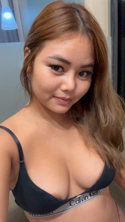 Wld u play with a adorable slut?