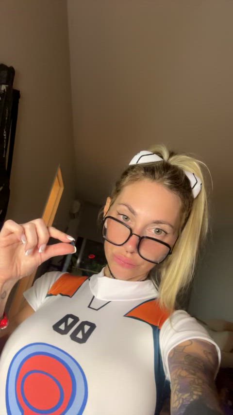 🩸 imagine standing naked in front of rei 00 on halloween night…and she just says: “that’s it?” 💙