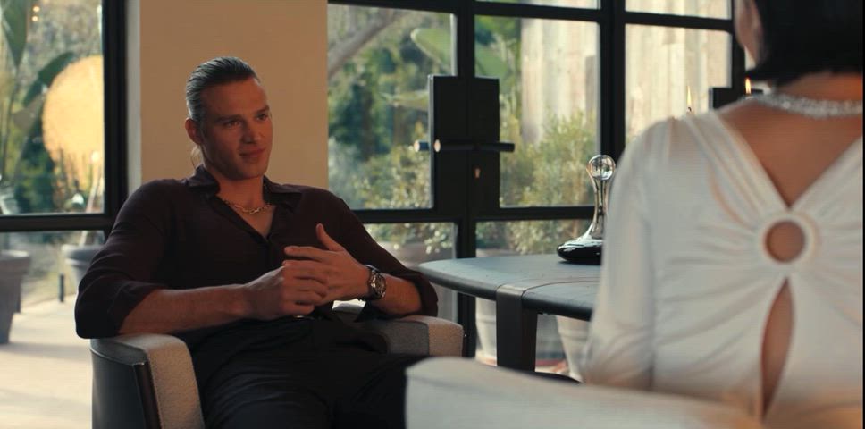 Kim getting her ass grabbed